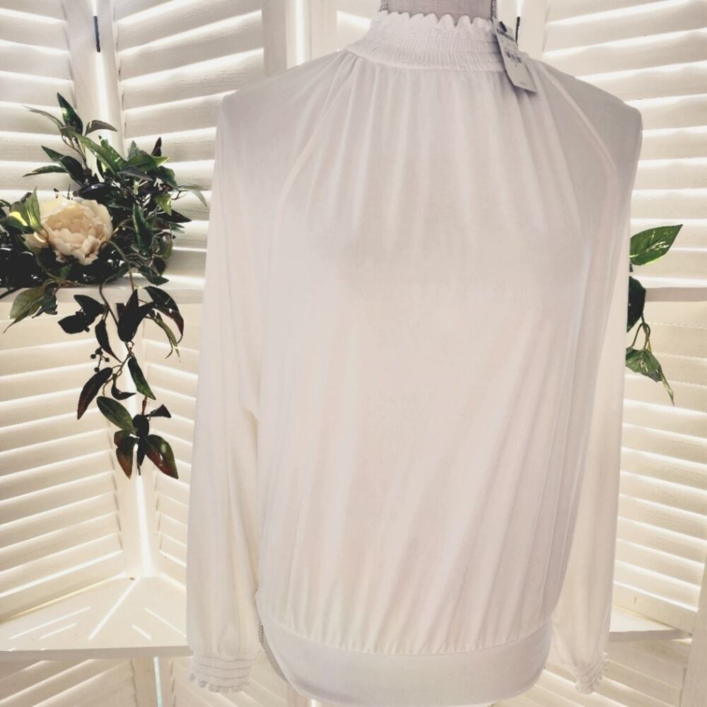 EXPRESS WHITE RUFFLE BODYSUIT SIZE SMALL